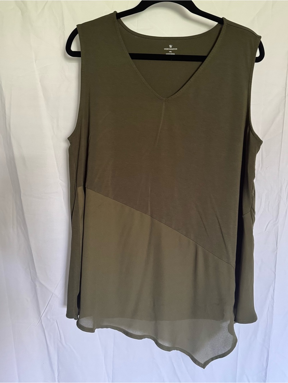 Worthington Olive Green V-Neck Tank Size XXL